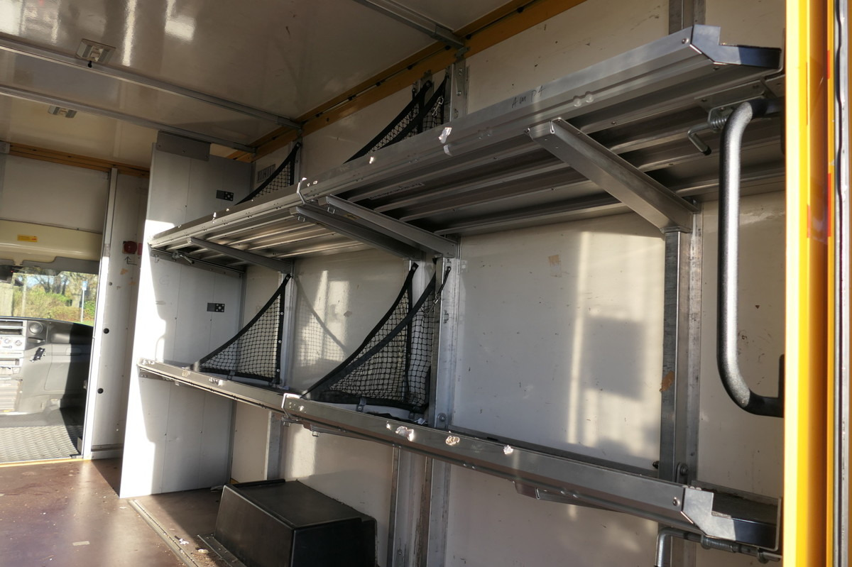 Фургон с закрытым кузовом IVECO Daily 35 S11 C30C AUTOMATIK KAMERA Regale LUFT D: фото 8