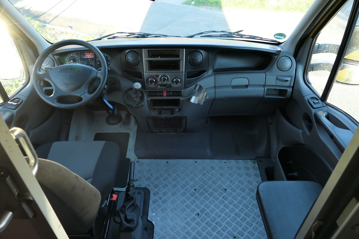 Фургон с закрытым кузовом IVECO Daily 35 S11 C30C AUTOMATIK KAMERA Regale LUFT D: фото 6