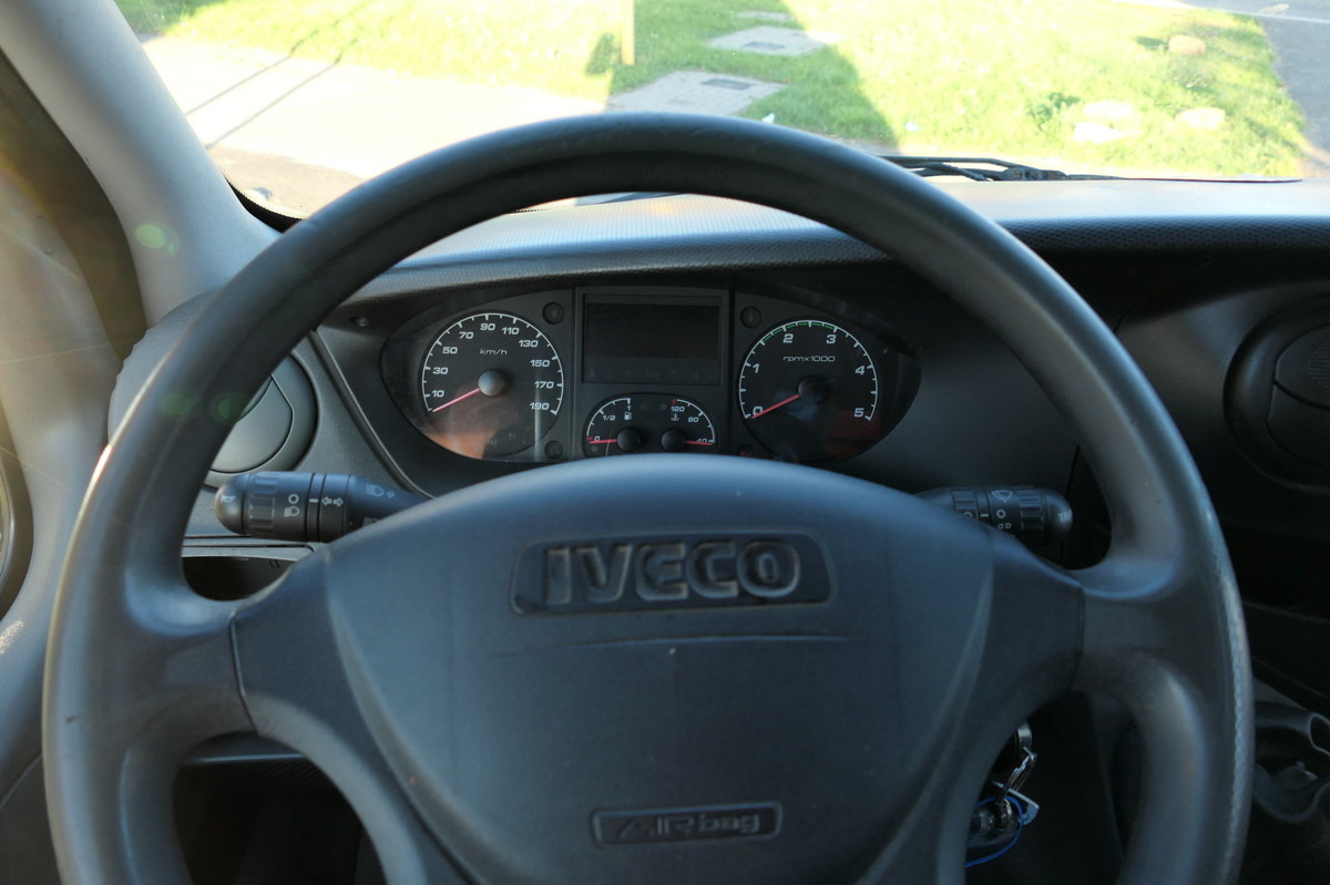 Фургон с закрытым кузовом IVECO Daily 35 S11 C30C AUTOMATIK KAMERA Regale LUFT D: фото 11