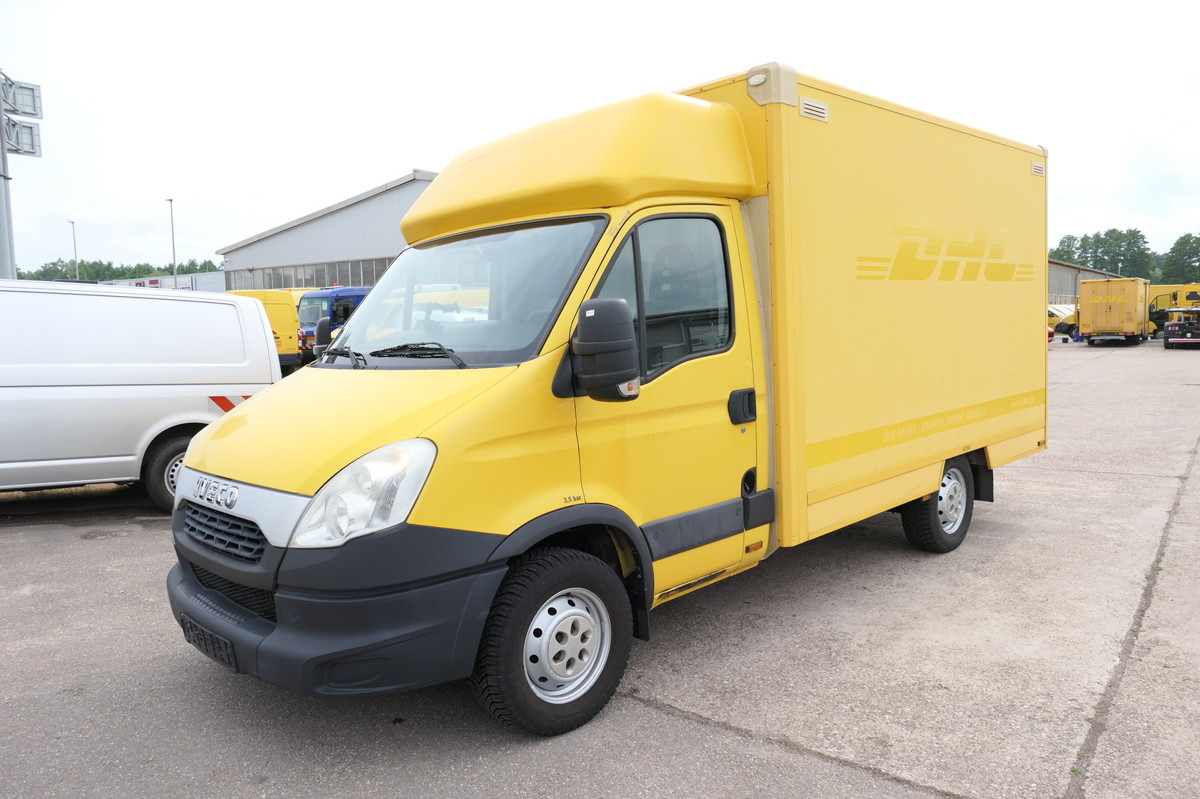 IVECO Daily 35 S11 C30C Kurz AUTOMATIK KAMERA Regale L - Фургон с закрытым кузовом: фото 1 IVECO Daily 35 S11 C30C Kurz AUTOMATIK KAMERA Regale L - Фургон с закрытым кузовом: фото 1