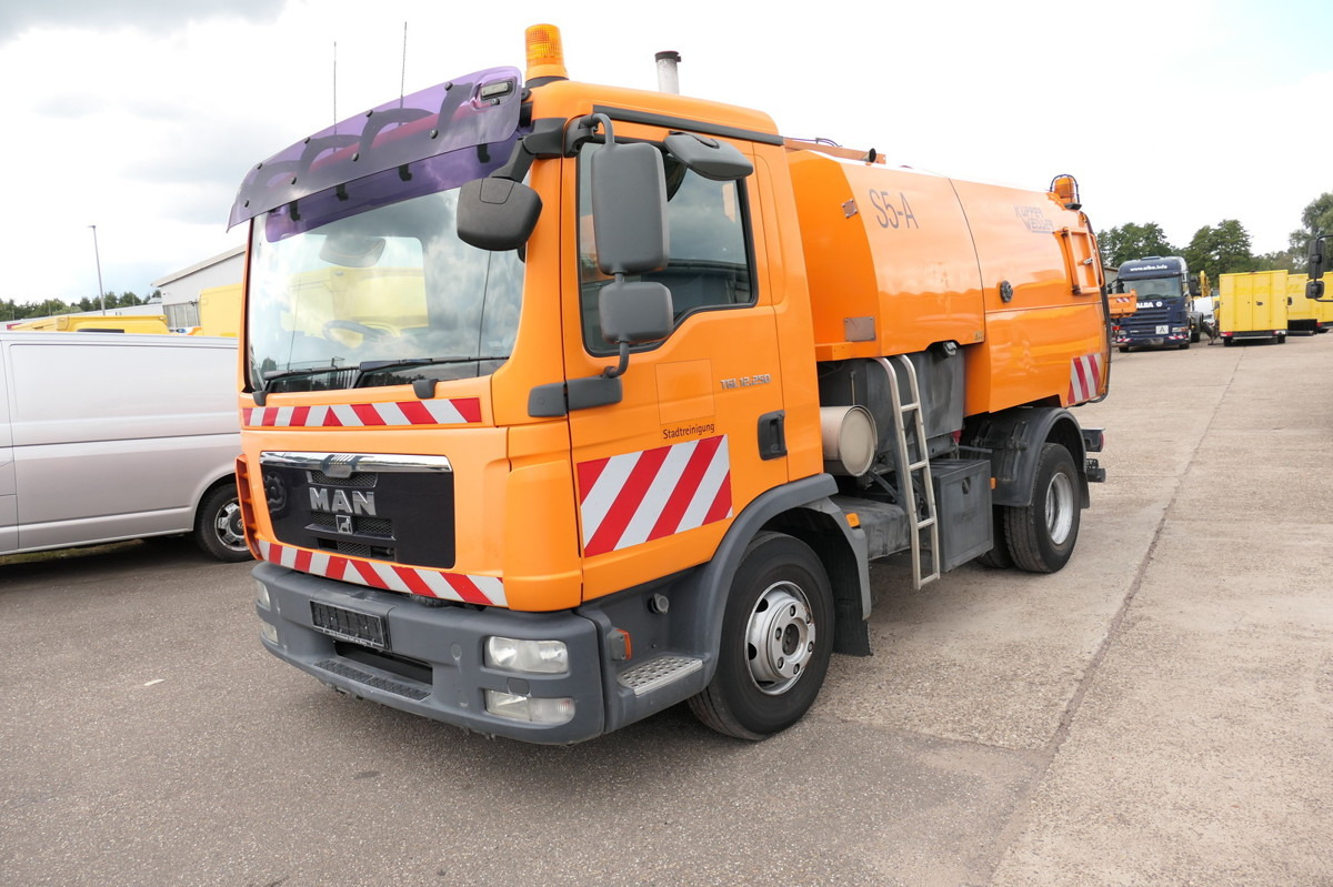 MAN TGL 12.250 Küpper Weisser Kehrmaschine - Подметально-уборочная машина: фото 2 MAN TGL 12.250 Küpper Weisser Kehrmaschine - Подметально-уборочная машина: фото 2