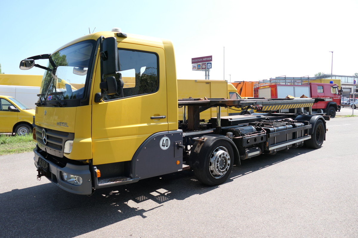 MERCEDES-BENZ KAMAG WBH 25 Wiesel Sattelkupplung Umsetzfahrz. - Грузовик-контейнеровоз/ Сменный кузов: фото 3 MERCEDES-BENZ KAMAG WBH 25 Wiesel Sattelkupplung Umsetzfahrz. - Грузовик-контейнеровоз/ Сменный кузов: фото 3