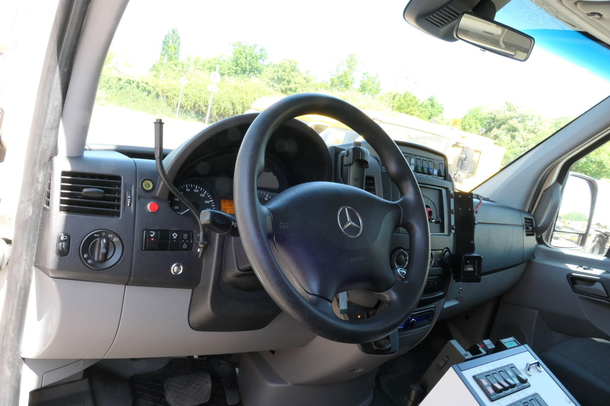 MERCEDES-BENZ Sprinter 519 CDI Klima Krankenwagen в лизинг MERCEDES-BENZ Sprinter 519 CDI Klima Krankenwagen: фото 15