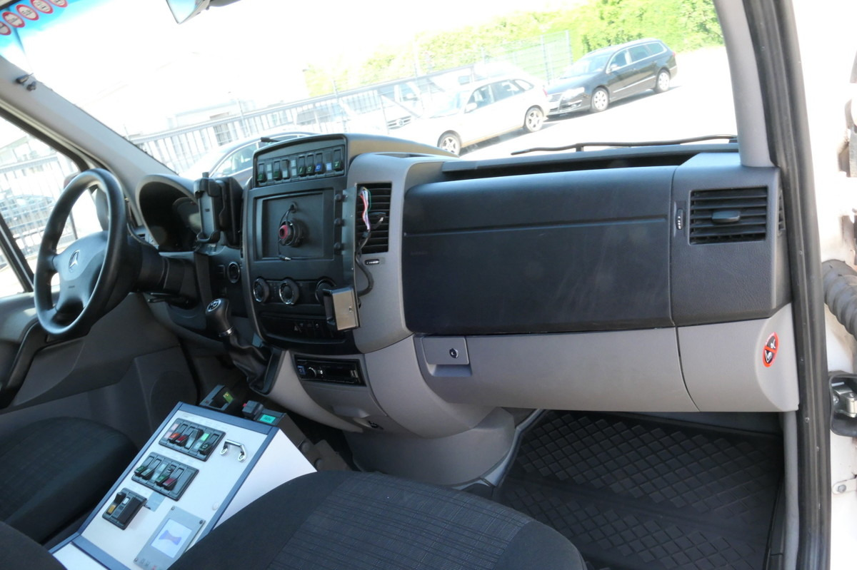 MERCEDES-BENZ Sprinter 519 CDI Klima Krankenwagen в лизинг MERCEDES-BENZ Sprinter 519 CDI Klima Krankenwagen: фото 7