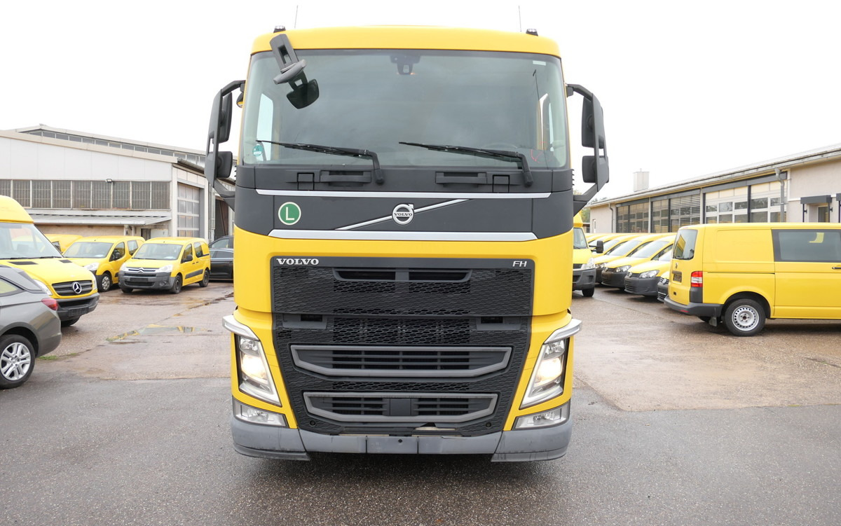 VOLVO FH 26.420 6x2 BDF - Грузовик-контейнеровоз/ Сменный кузов: фото 2 VOLVO FH 26.420 6x2 BDF - Грузовик-контейнеровоз/ Сменный кузов: фото 2