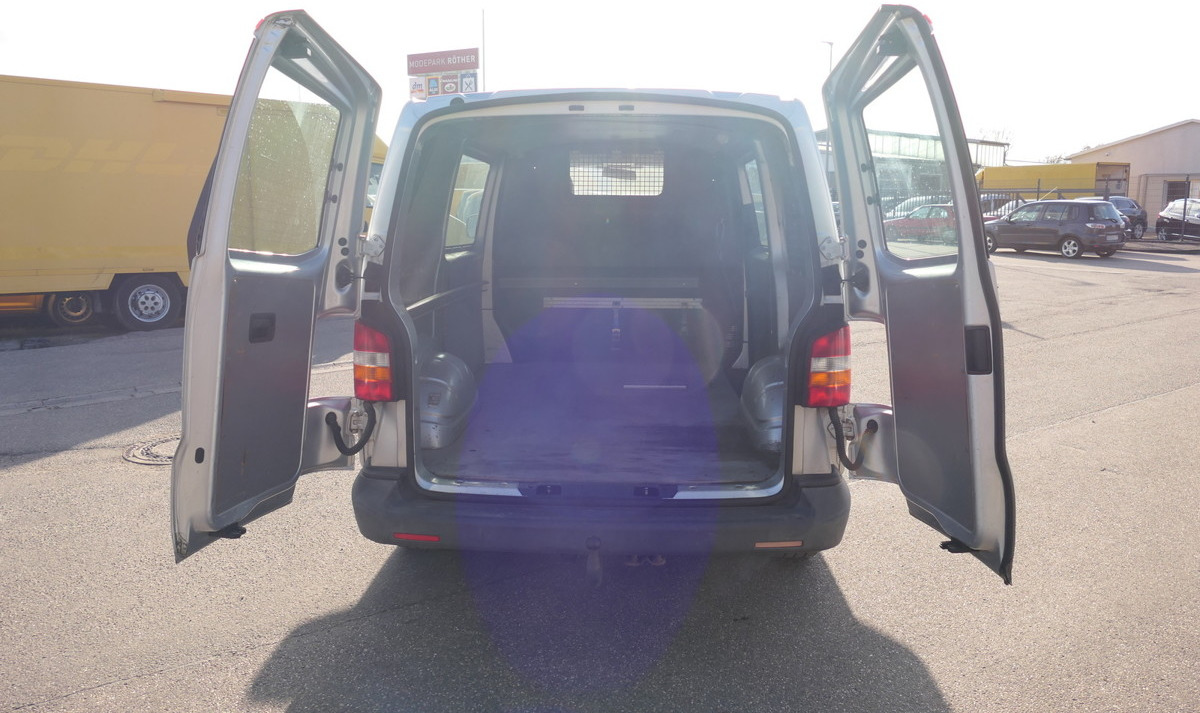 VW T5 Transporter 2.5 TDI 2-Sitzer 4Motion AHK KLIM - Легковой фургон: фото 5 VW T5 Transporter 2.5 TDI 2-Sitzer 4Motion AHK KLIM - Легковой фургон: фото 5