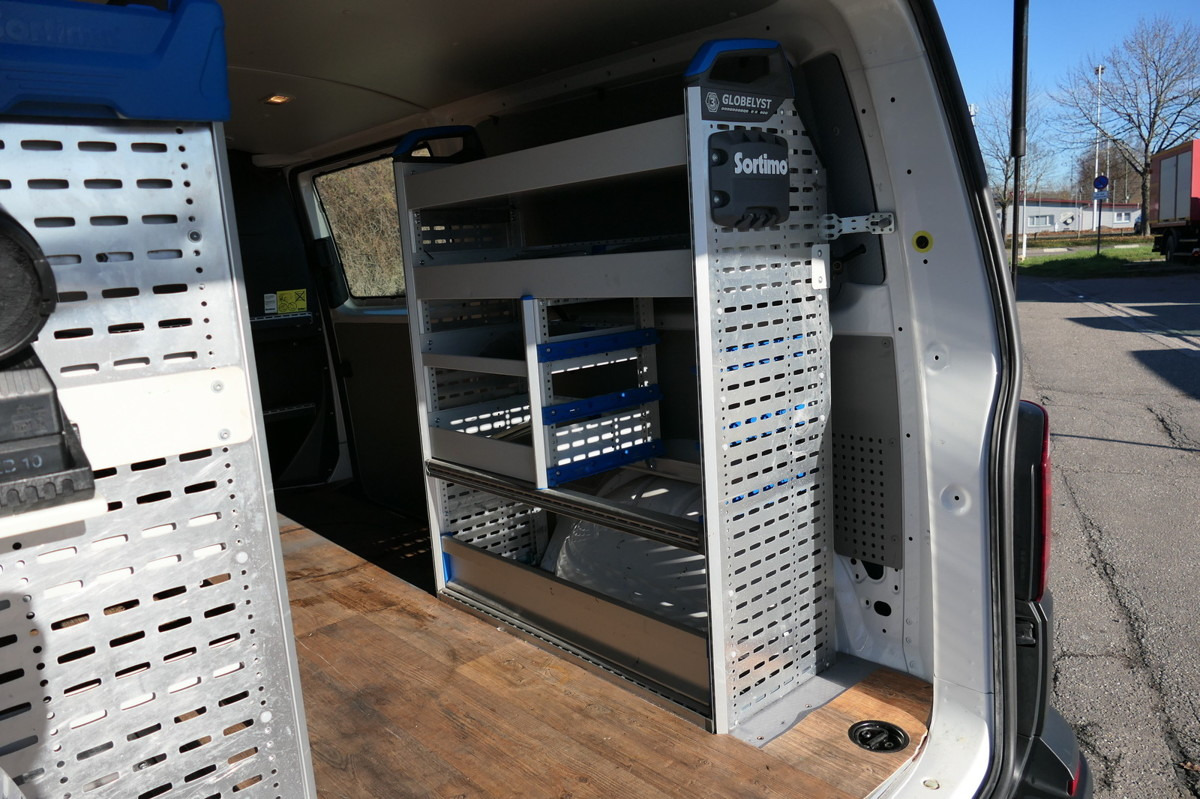 VW T6 Transporter 2.0 TDI lang 4Motion 3Sitzer AHK - Легковой фургон: фото 1 VW T6 Transporter 2.0 TDI lang 4Motion 3Sitzer AHK - Легковой фургон: фото 1