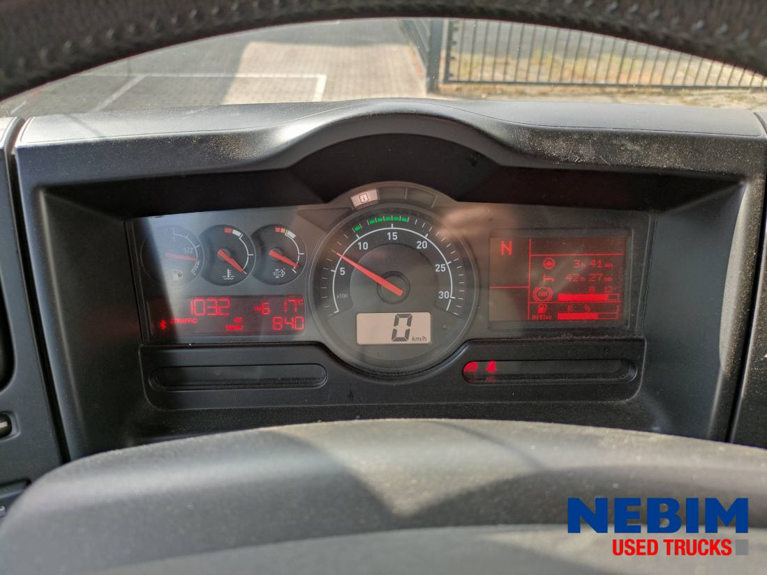 Renault D 14 240 4X2 - 319.854Km - Грузовик с закрытым кузовом: фото 4 Renault D 14 240 4X2 - 319.854Km - Грузовик с закрытым кузовом: фото 4