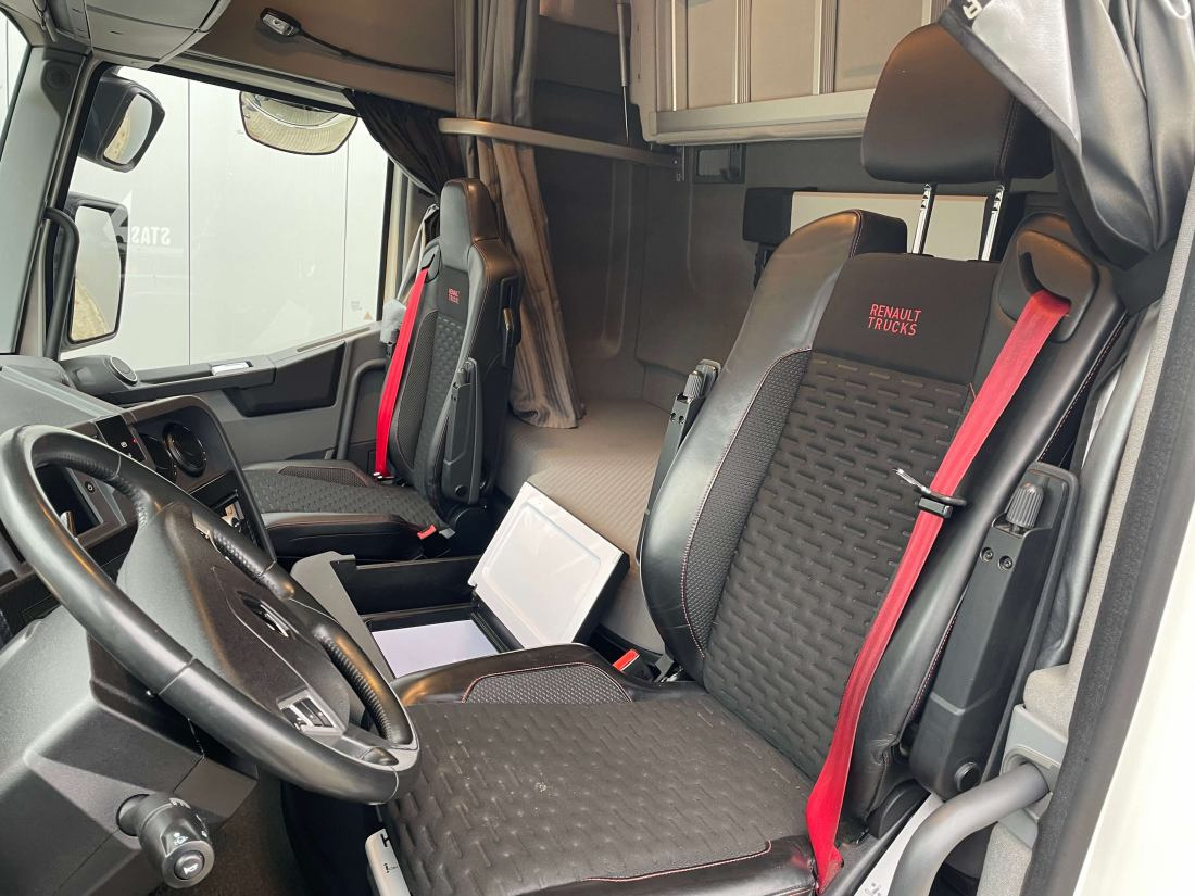 Renault T HIGH 520 4x2 new tacho - Parking Airco - Тягач: фото 3 Renault T HIGH 520 4x2 new tacho - Parking Airco - Тягач: фото 3