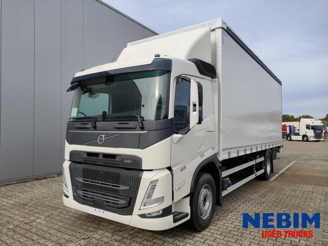 Volvo FM 330 4X2 - Тентованный грузовик: фото 1 Volvo FM 330 4X2 - Тентованный грузовик: фото 1