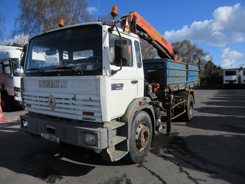 Renault G300 - Грузовик бортовой/ Платформа, Автоманипулятор: фото 1 Renault G300 - Грузовик бортовой/ Платформа, Автоманипулятор: фото 1