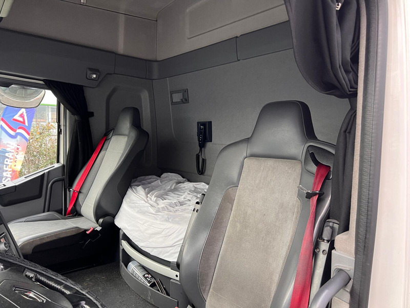 Тягач Renault T430: фото 11 Тягач Renault T430: фото 11