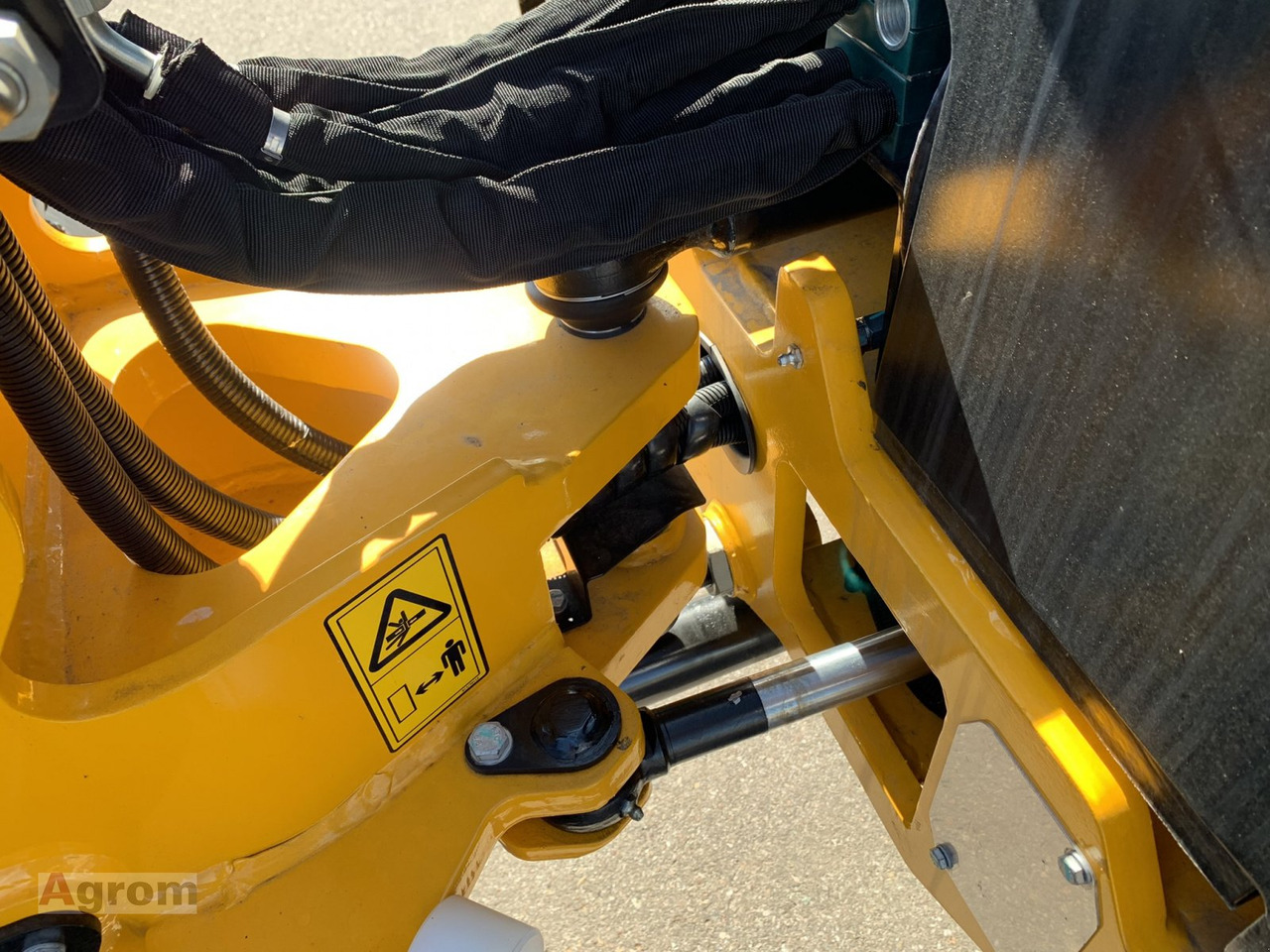 JCB 403 Plus в лизинг JCB 403 Plus: фото 11