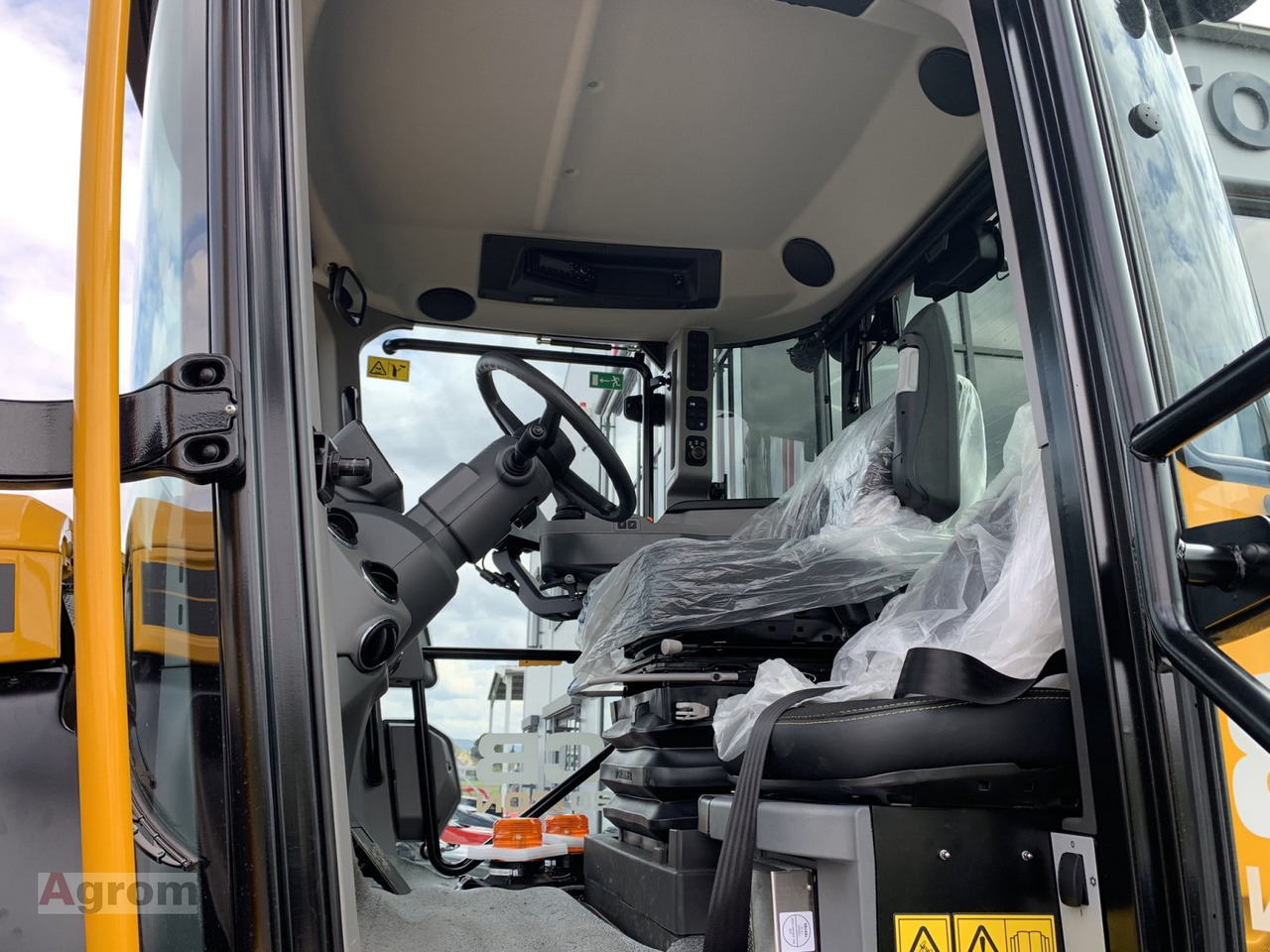 Новый Трактор JCB Fastrac 4220 iCON: фото 13