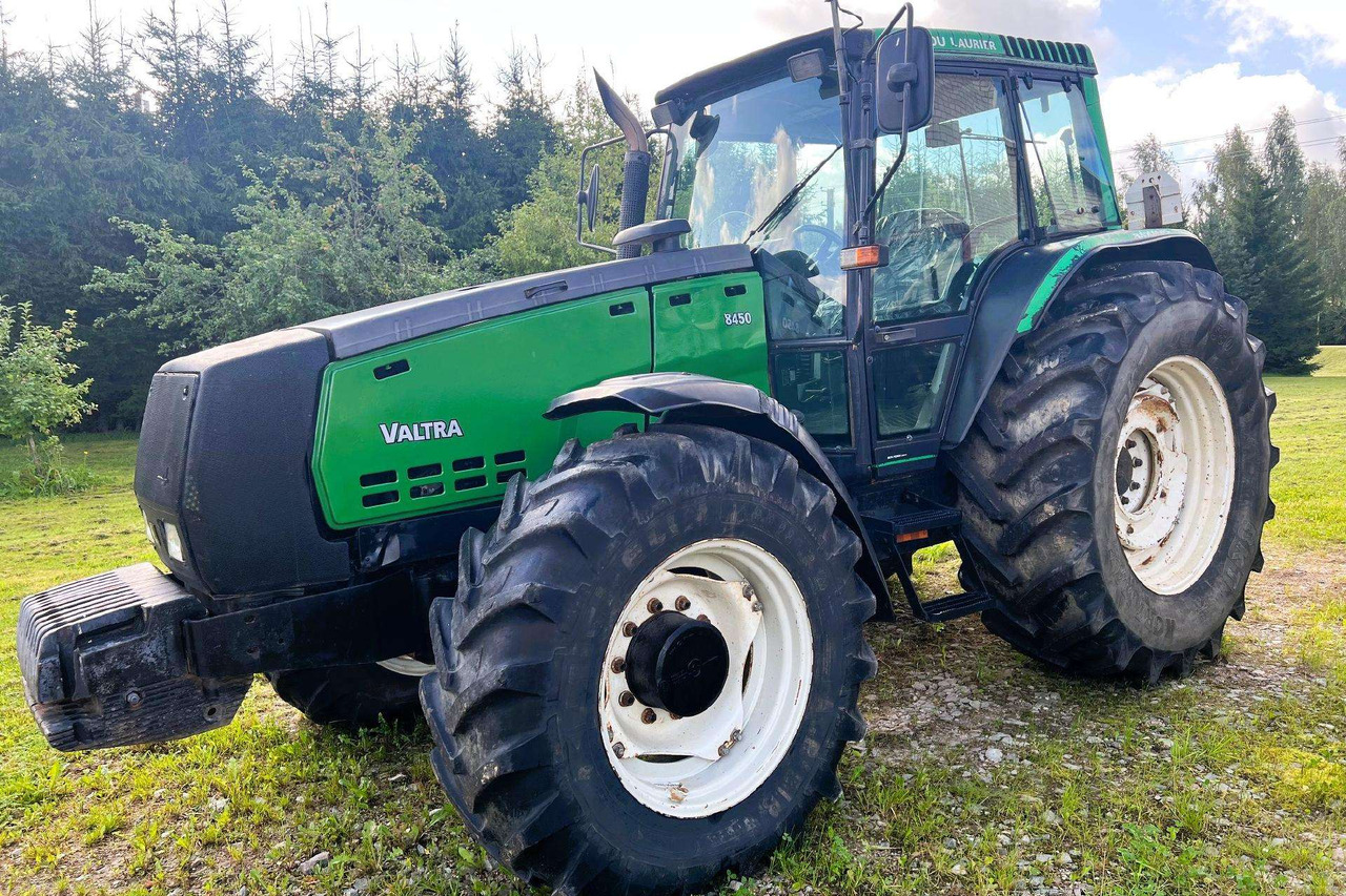 Valtra Valmet 8450 Mega - Трактор: фото 1 Valtra Valmet 8450 Mega - Трактор: фото 1