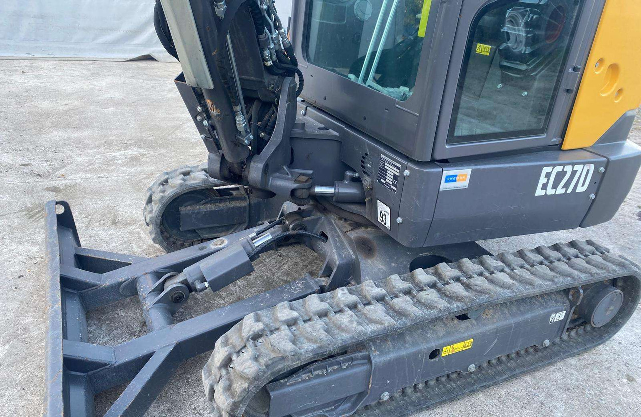 Volvo EC27D - Мини-экскаватор: фото 2 Volvo EC27D - Мини-экскаватор: фото 2