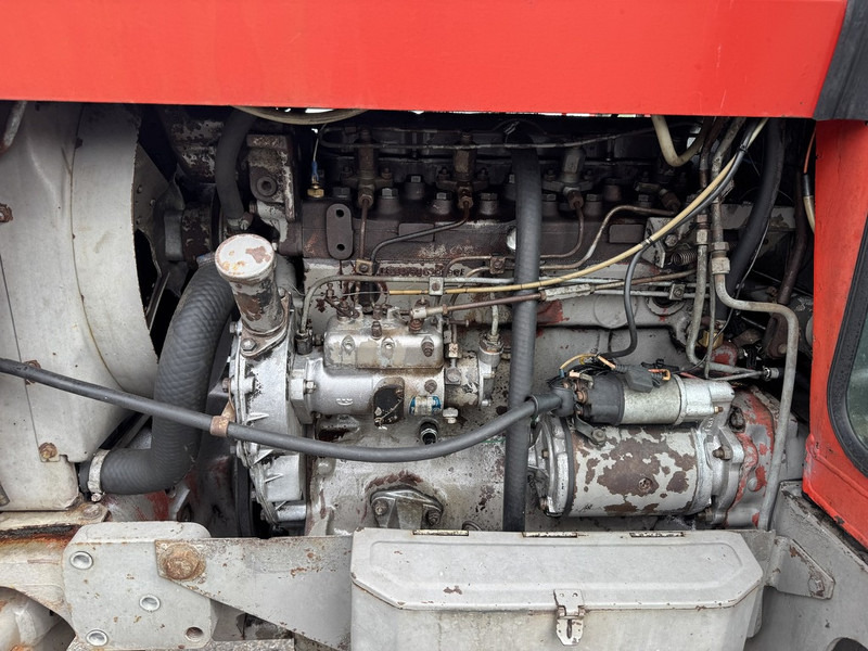 Трактор Massey Ferguson 590: фото 14