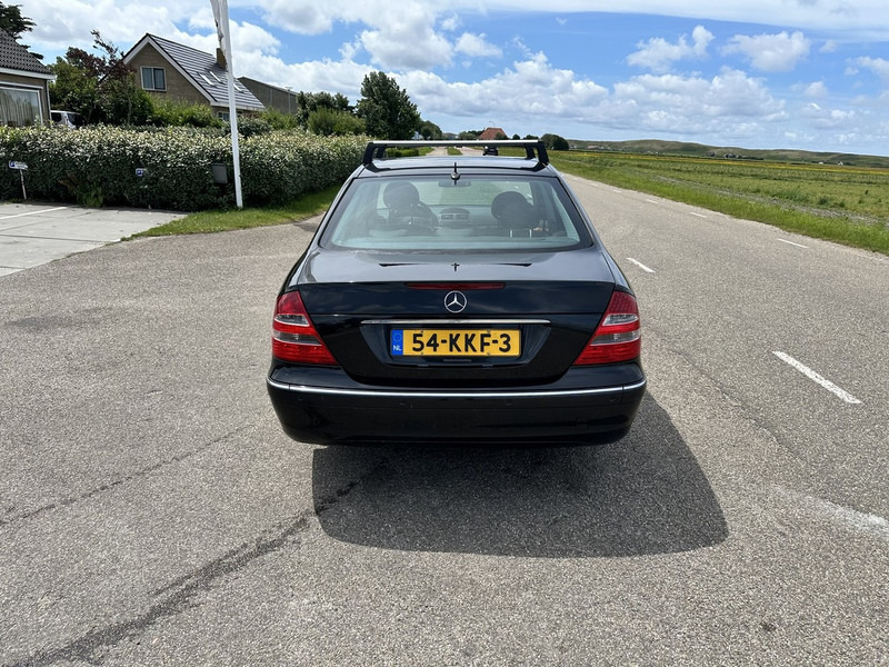Легковой автомобиль Mercedes-Benz E-Klasse 240: фото 13 Легковой автомобиль Mercedes-Benz E-Klasse 240: фото 13