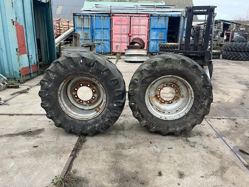 Trelleborg en bkt 480\65 R24 TM 800 - Колесный диск: фото 1 Trelleborg en bkt 480\65 R24 TM 800 - Колесный диск: фото 1