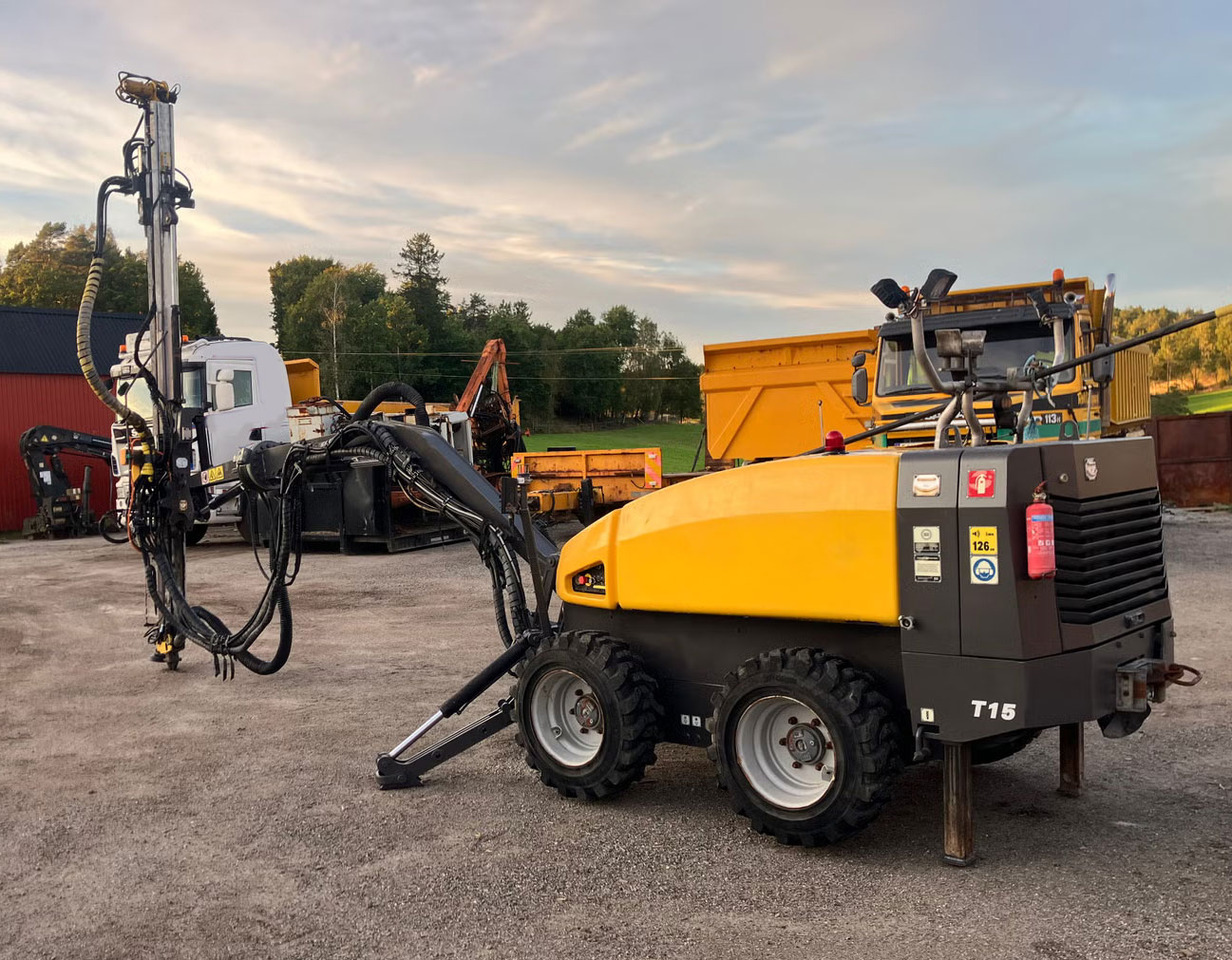 Atlas Copco FlexiROC T15R-01 - Буровая машина: фото 2 Atlas Copco FlexiROC T15R-01 - Буровая машина: фото 2
