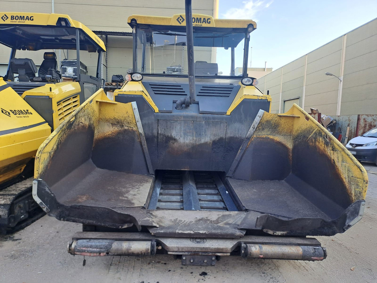 Bomag BF600 P-2 - Асфальтоукладчик: фото 4 Bomag BF600 P-2 - Асфальтоукладчик: фото 4
