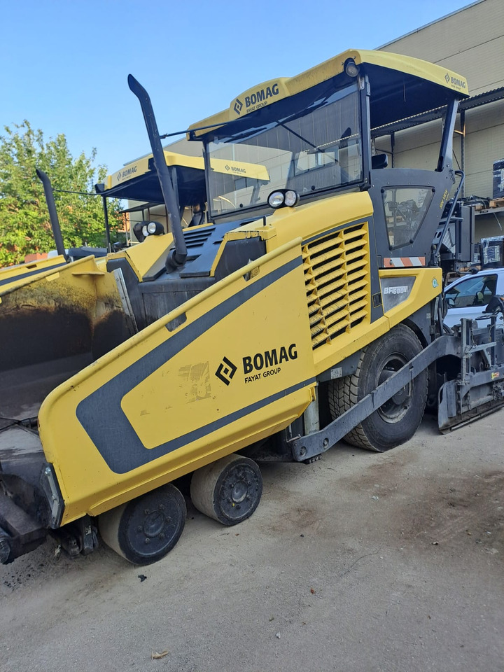 Bomag BF600 P-2 - Асфальтоукладчик: фото 1 Bomag BF600 P-2 - Асфальтоукладчик: фото 1