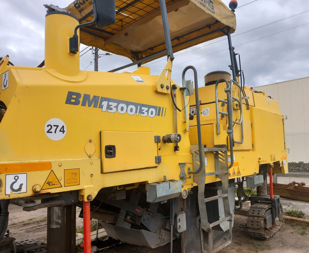 Bomag BM 1300/30 - Дорожная фреза: фото 4 Bomag BM 1300/30 - Дорожная фреза: фото 4