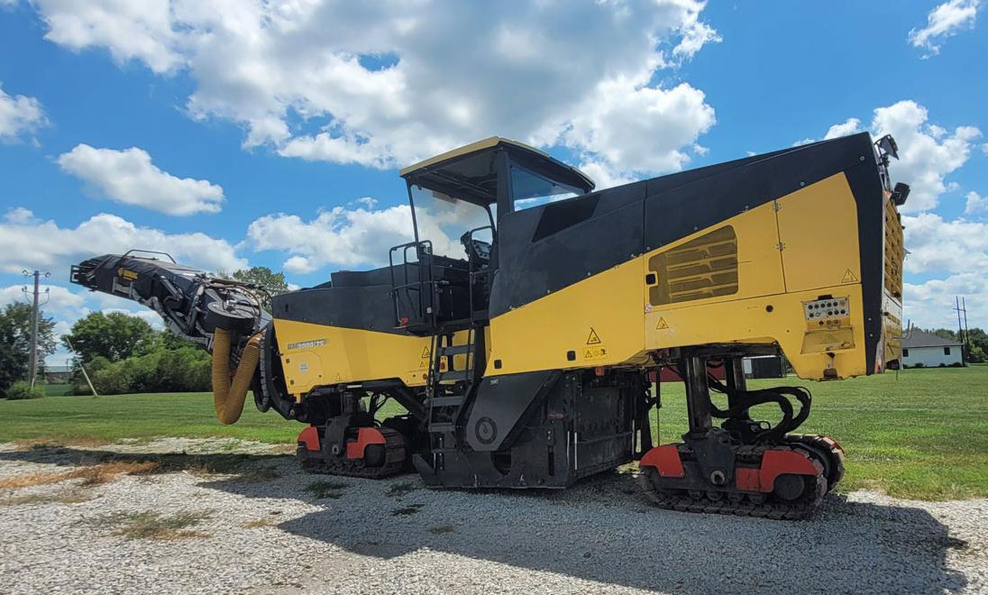 Bomag BM 2000/75 - Дорожная фреза: фото 2 Bomag BM 2000/75 - Дорожная фреза: фото 2