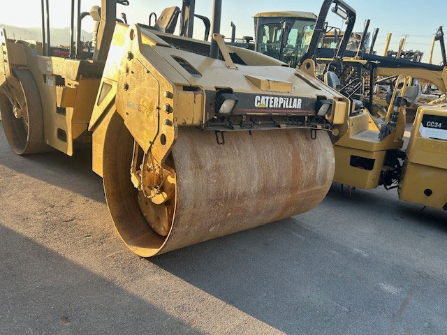 Caterpillar CB-543D XW - Каток: фото 4 Caterpillar CB-543D XW - Каток: фото 4