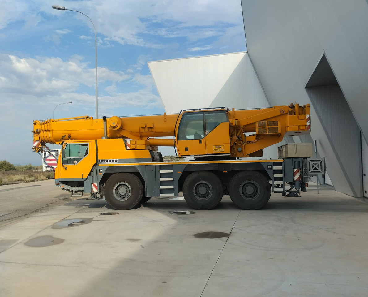 Liebherr LTM 1055-3.1 - Мобильный кран: фото 3 Liebherr LTM 1055-3.1 - Мобильный кран: фото 3