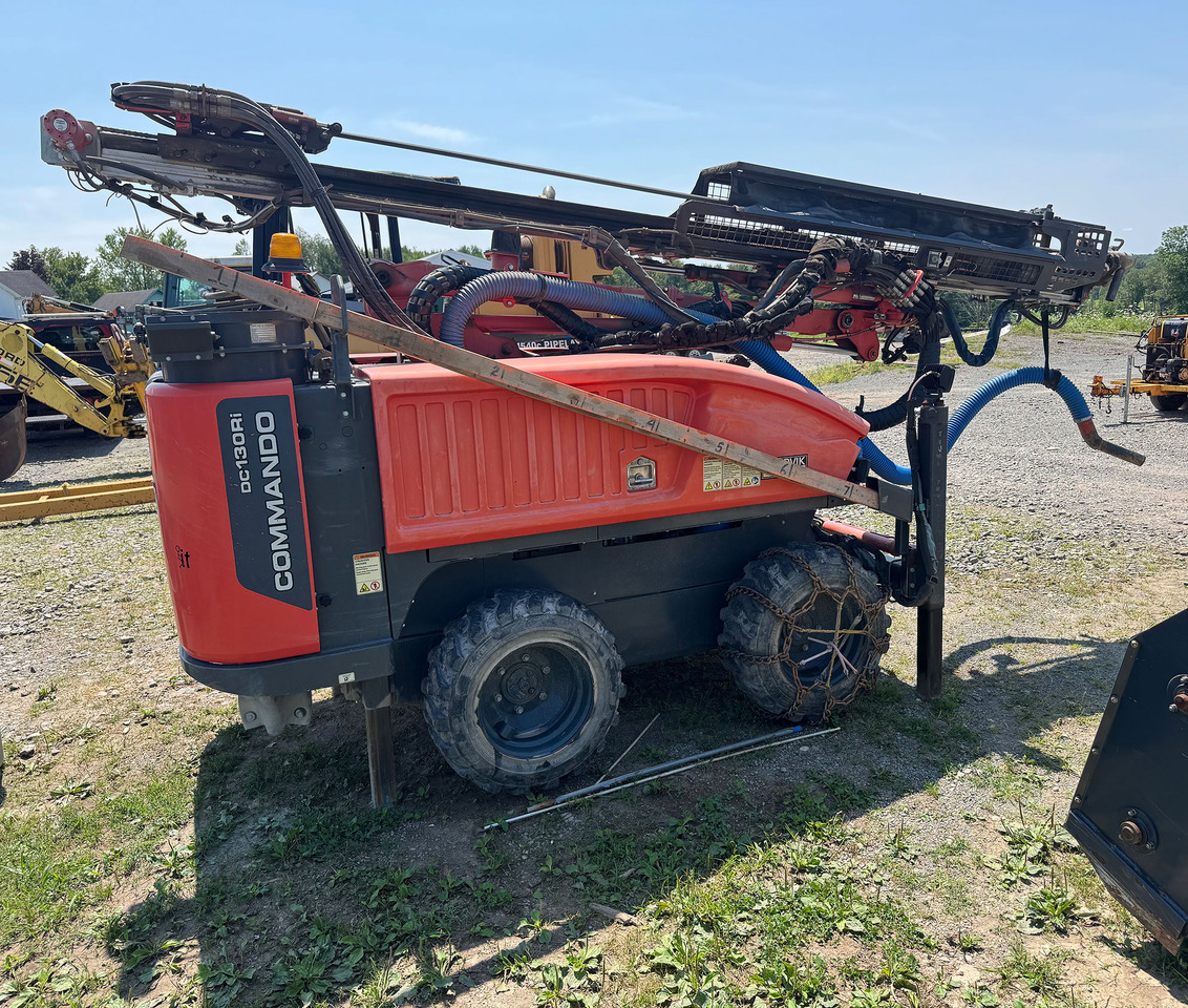 Sandvik Commando DC130Ri - Буровая машина: фото 1 Sandvik Commando DC130Ri - Буровая машина: фото 1