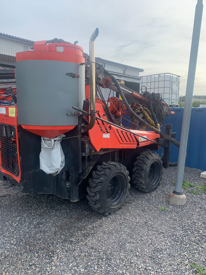 Sandvik DC122R - Буровая машина: фото 2 Sandvik DC122R - Буровая машина: фото 2