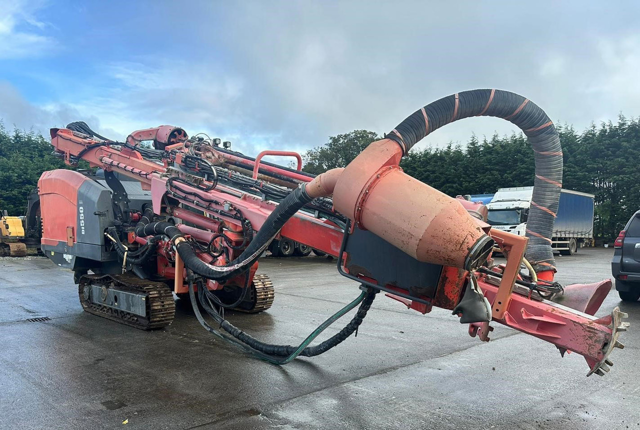 Sandvik DI550 - Буровая машина: фото 1 Sandvik DI550 - Буровая машина: фото 1