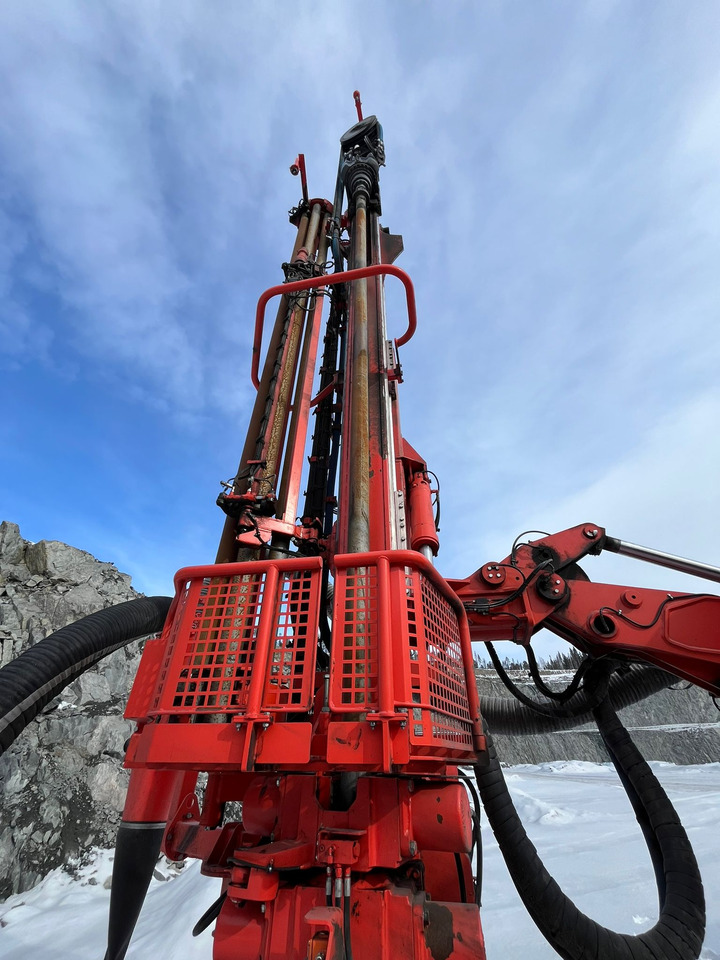 Sandvik DI650i - Буровая машина: фото 3 Sandvik DI650i - Буровая машина: фото 3