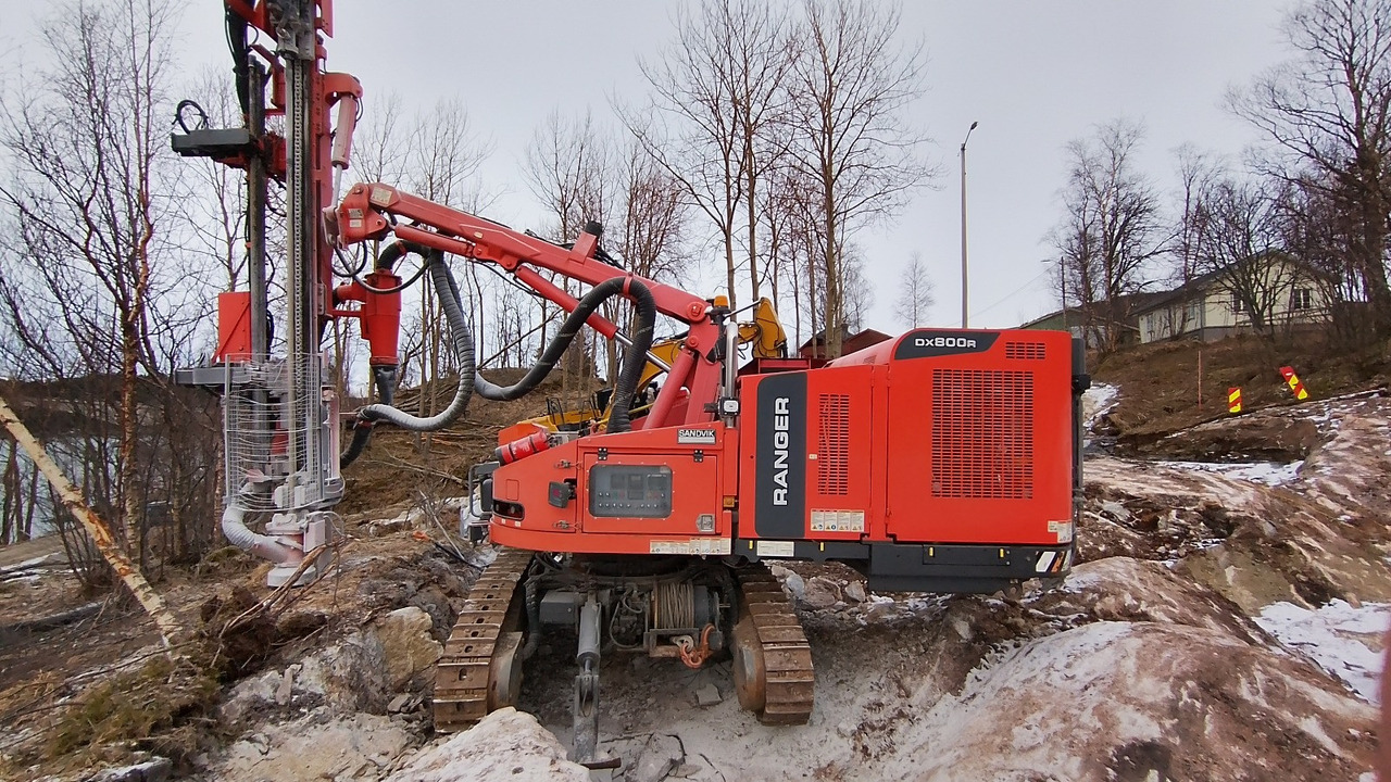 Sandvik DX800R - Буровая машина: фото 1 Sandvik DX800R - Буровая машина: фото 1