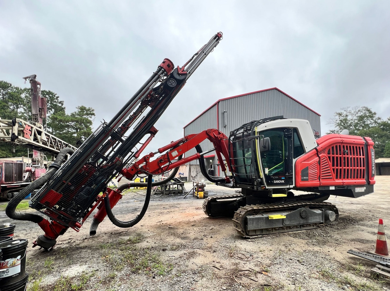 Sandvik DX900i - Буровая машина: фото 1 Sandvik DX900i - Буровая машина: фото 1