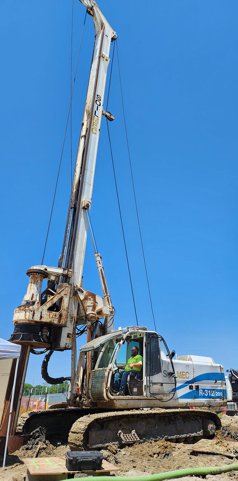 Soilmec R312 / 200 - Сваебойная установка: фото 1 Soilmec R312 / 200 - Сваебойная установка: фото 1