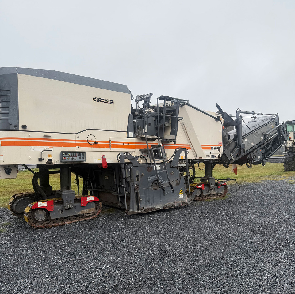 Wirtgen W 200 I - Дорожная фреза: фото 1 Wirtgen W 200 I - Дорожная фреза: фото 1