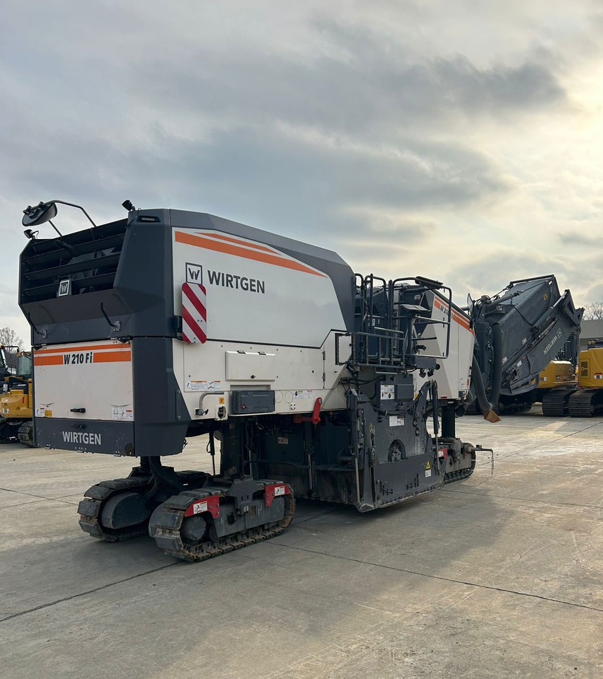 Wirtgen W 210 FI - Дорожная фреза: фото 5 Wirtgen W 210 FI - Дорожная фреза: фото 5