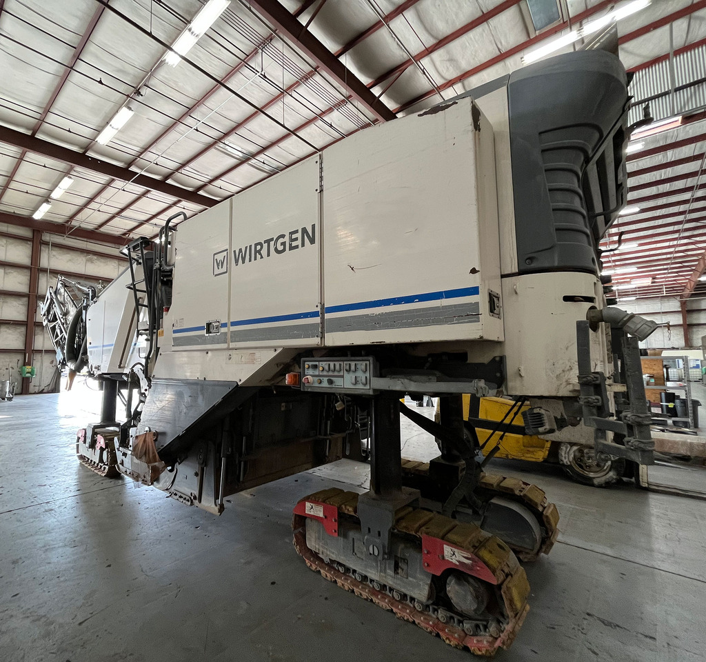 Wirtgen W 210 i - Дорожная фреза: фото 1 Wirtgen W 210 i - Дорожная фреза: фото 1
