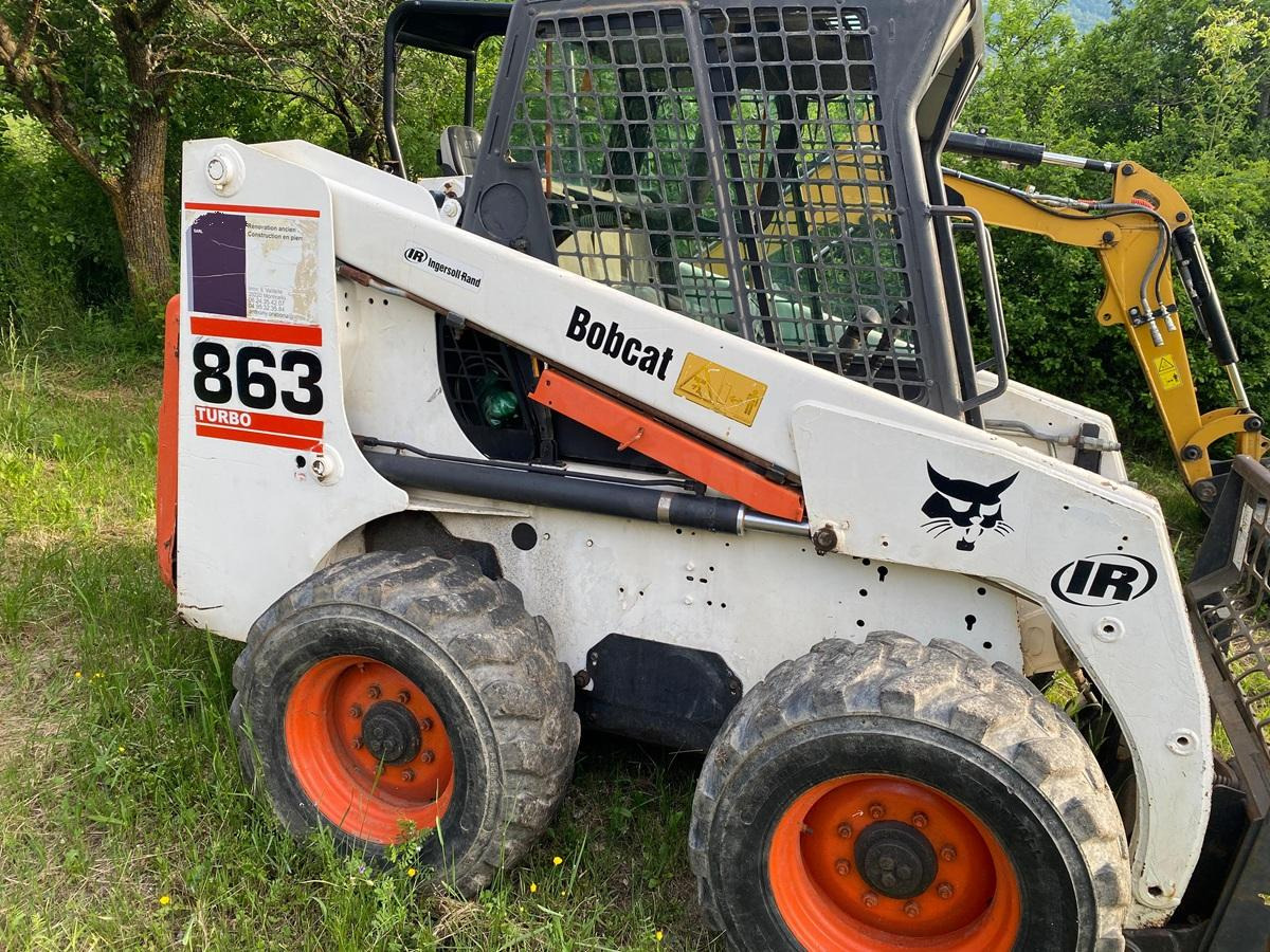 BOBCAT 863 863 - Мини-погрузчик с бортовым поворотом: фото 4 BOBCAT 863 863 - Мини-погрузчик с бортовым поворотом: фото 4