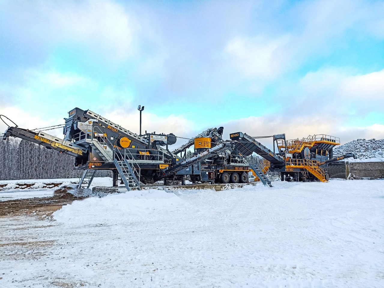 Новый Мобильная дробилка FABO Mobile crusher: фото 5