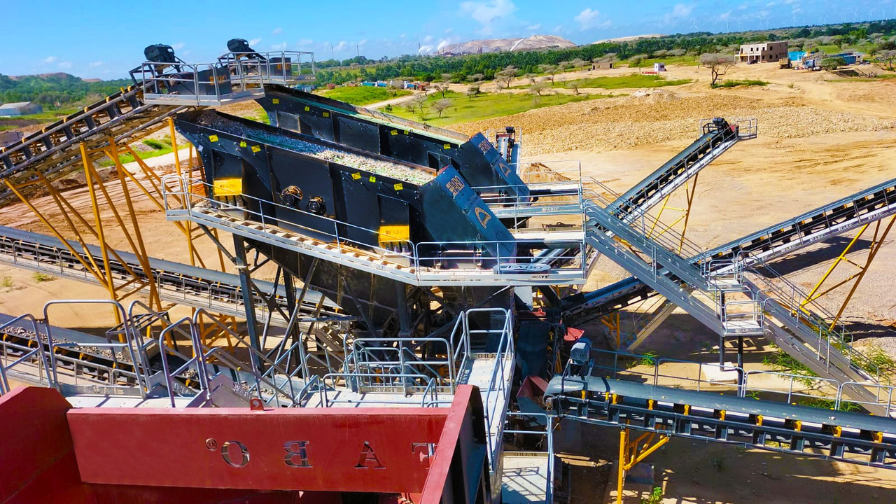 FABO vibrating screen - Грохот: фото 4 FABO vibrating screen - Грохот: фото 4