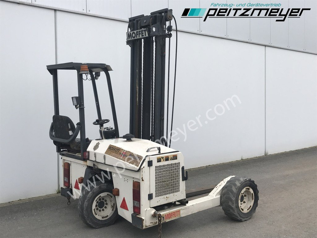 Moffett Mitnahmestapler M 2003 STM Allrad, UVV in 09/25 neu - Мобильный вилочный погрузчик: фото 4 Moffett Mitnahmestapler M 2003 STM Allrad, UVV in 09/25 neu - Мобильный вилочный погрузчик: фото 4
