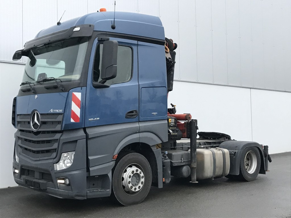 MERCEDES-BENZ Actros 1843 LS Kran Palfinger PK 23002 4 Punkt Abstützung - Тягач: фото 2 MERCEDES-BENZ Actros 1843 LS Kran Palfinger PK 23002 4 Punkt Abstützung - Тягач: фото 2