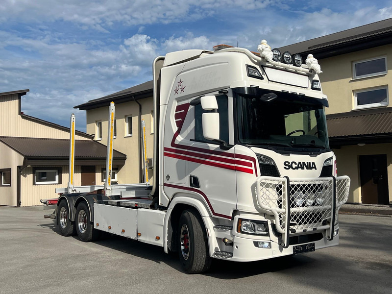 Scania R730 B6X4NB - Лесовоз, Автоманипулятор: фото 2 Scania R730 B6X4NB - Лесовоз, Автоманипулятор: фото 2