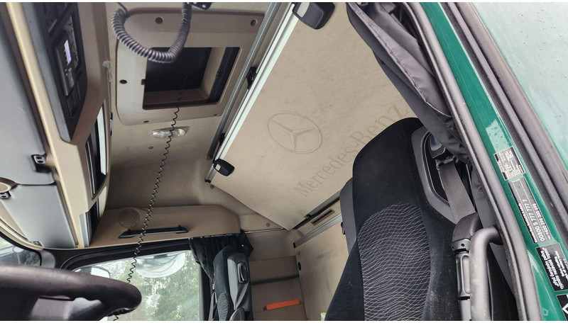 Тягач Mercedes-Benz Actros MEGA: фото 6 Тягач Mercedes-Benz Actros MEGA: фото 6