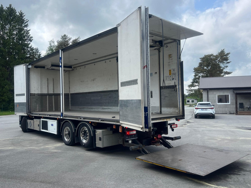 Volvo FH500 6X2*4 -OPEN SIDE -RETARDER -CARRIER SUPRA 1150 - Рефрижератор: фото 2 Volvo FH500 6X2*4 -OPEN SIDE -RETARDER -CARRIER SUPRA 1150 - Рефрижератор: фото 2