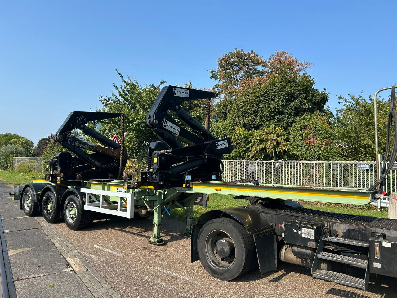 Hammar 195 HC / Wireless control / 33 tons / Telescopic chassis / last axle steering - Полуприцеп-контейнеровоз/ Сменный кузов: фото 1 Hammar 195 HC / Wireless control / 33 tons / Telescopic chassis / last axle steering - Полуприцеп-контейнеровоз/ Сменный кузов: фото 1