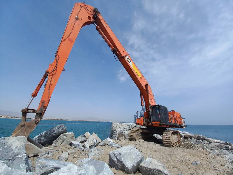 Hitachi EX 1200-6 (Abu Dhabi) - Экскаватор: фото 1 Hitachi EX 1200-6 (Abu Dhabi) - Экскаватор: фото 1